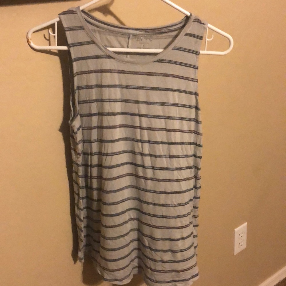 Apt 9 Tank